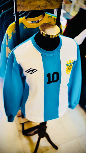 دورس تمام پنبه سه نخ داخل کرکی مدل کیت آرژانتین _ سفید آبی