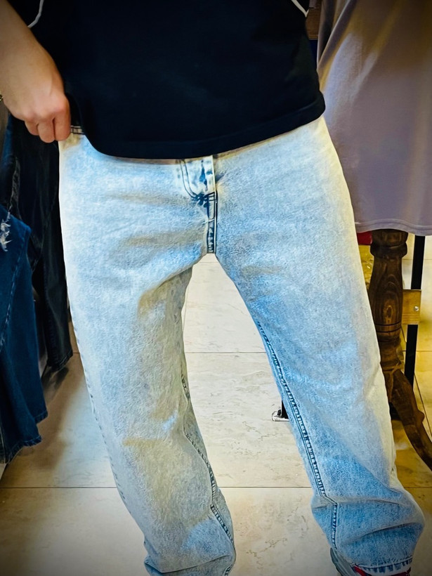 شلوار جین بگ استایل کمر کش مدل سنگ شور _ سفید یخی