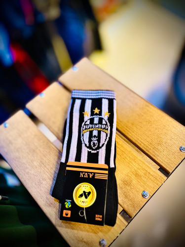 جوراب ساق بلند اسپرت نانو طرح دار _ یوونتوس