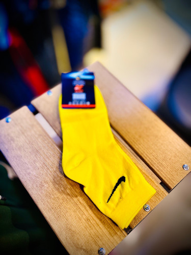 جوراب نیم ساق نانو طرح دار _ نایکی زرد