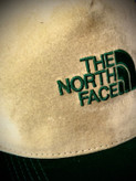 کلاه بیسبالی مخمل وارداتی مدل NORTH FACE _ کرم نقاب سبز